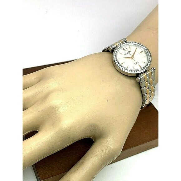 Citizen Women's Watch ER0216-67D Quartz White Mother of Pearl Dial Two T… - Picture 4 of 12
